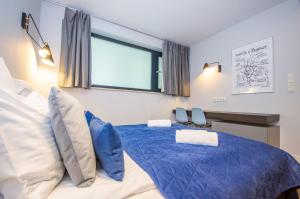 Family Apartment with 2 bedrooms, huge balcony, Free parking, 10 minutes walk to Main Square and Kazimierz District