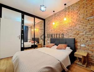 Apartment with terrace, next to the train station and OLD town