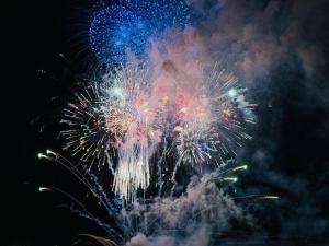 1BR Apt in Sunset Town Free Pool, Gym