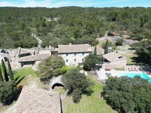 Maisons de vacances Mas traditionnel a Gordes en pleine nature : photos des chambres