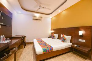 Via Under Bridge - Near Nizamuddin Railway Station