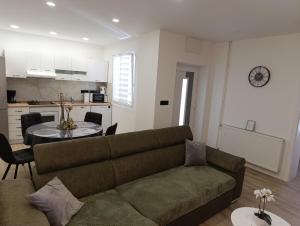 Apartman Ladini Lana