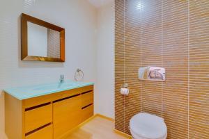 Marina Village - Roof top Pool By Enjoy Your Stay