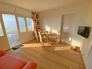 Casa Nido di Rondine by HolAp SA