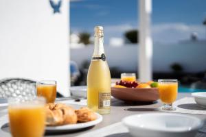 Villa Solace Blanca Playa Blanca Stylish Comfort Prime Location