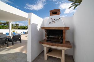 Villa Solace Blanca Playa Blanca Stylish Comfort Prime Location