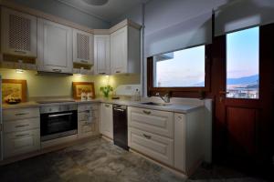 Outstanding Athens Apartment Karyatis Luxury Maisonette 3 Bedrooms