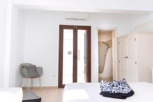 Naxos Central Room Superior Triple Room Balcony 200M From St, George Beach City Views Saint George