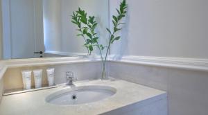 Exquisite Athens Villa 1 Bedroom Villa Izuru Acropolis View