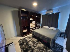 Apartamento na Av das Cataratas de 02 quartos