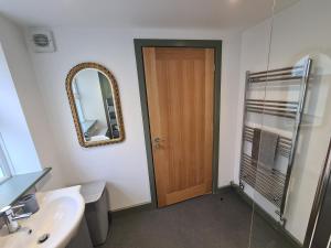 Conwy Charm Cottage - 3 Bed Retreat