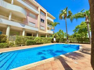 Vilamoura Lovely Beach Stay With Pool by Homing