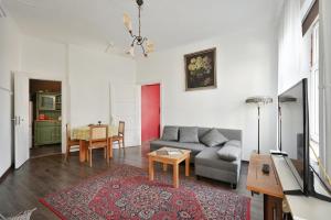 2 room Old Town apartment