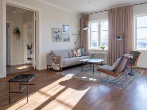 Stylish floor in villa fr 1881