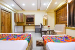 FabHotel Seven Inn 30 - Near Care Hospital