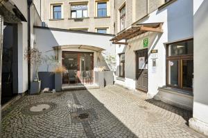 2 room Old Town apartment