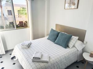 Apartamento segunda línea piscina frente al mar