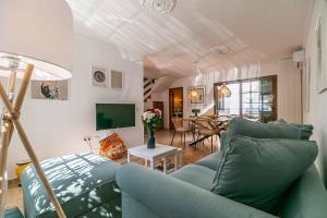 125- Beautiful Andalusian House with Private Patio