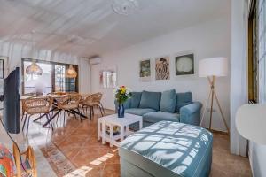 125- Beautiful Andalusian House with Private Patio