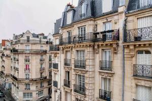 Charming and bright near Montmartre