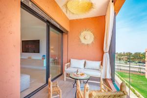 Évasion à NORIA - Vue Piscine et Charme Local