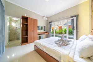 Modern 3BDR Villa - Between Canggu & Seminyak