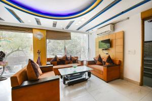 FabHotel The Kings Plaza