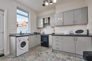 Cosy Stay on Brighton Road - Street Parking