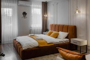 Львова площа Святого Теодора