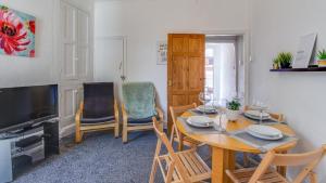 StayZo House Accommodation- Coventry Free Parking