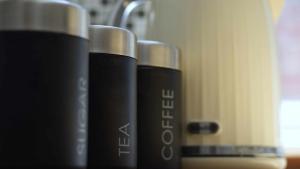 StayZo House Accommodation- Coventry Free Parking