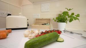 StayZo Serviced Accommodation 16 Premier Lodge