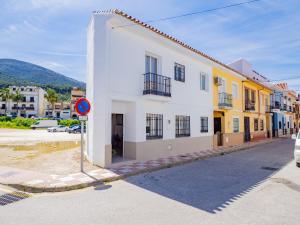 Cubos La Perla Town Center House