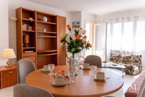 Appartements Spacieux T3 avec parking au coeur de Sanary : photos des chambres