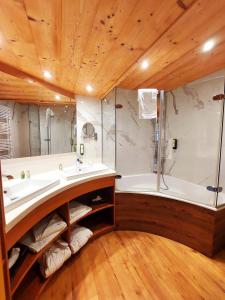 Suite- Free Spa Access room in Park Hotel Suisse & Spa