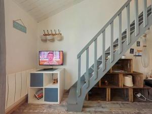 Studio Mezzanine Lumineux avec Wifi, Idéalement Situé, 4 Couchages, à 250m de la Plage et du Port - FR-1-224B-99