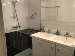 Large 2-bedroom apartment in the heart of Ostend T91