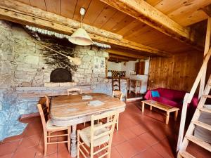 Appartements Gite rural La Grange en pleine nature a La Pesse : photos des chambres