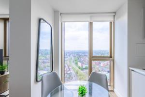 Fabulous 2 Bed Flat in Central Birmingham w Views