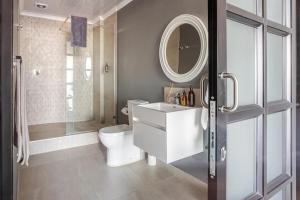 Style and Comfort near the V&A