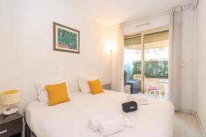 Pause Riviera avec terrasse, à 300 mètres de la mer