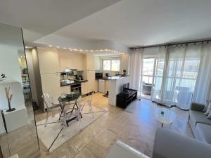 B009 Superbe au centre a proximite de la Croisette