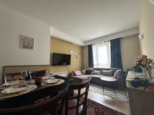 Bright & Comfy Bansko Apartment for 4 Guests & Free Parking