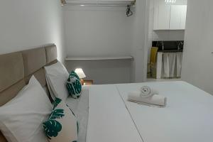 500m PRAIA Taperapuan; 2 quartos; WiFi 300mbs; Churrasqueira; Chuveirão; Estacionamento Gratuito 1 carro.