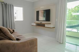 500m PRAIA de Taperapuan; 2 quartos; WiFi 300mbs; no 2 pavimento; Churrasqueira; Chuveirão; Estacionamento Gratuito 1 carro