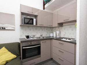 Studio 4 pers avec mezzanine et piscine au Lavandou - FR-1-803-94