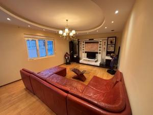 Просторная квартира на берегу моря