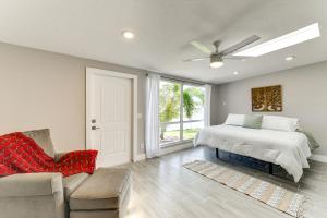 Sarasota Waterfront Escape Private Pool and Views!