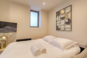 Studio contemporain avec terrasse ensoleillée