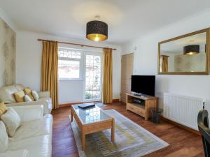 Garden Cottage in Norfolk Broads Village